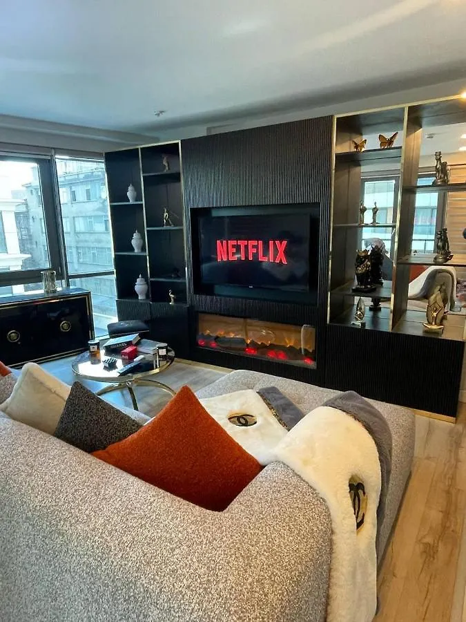 Luxury Apartment By Versace Istanbul